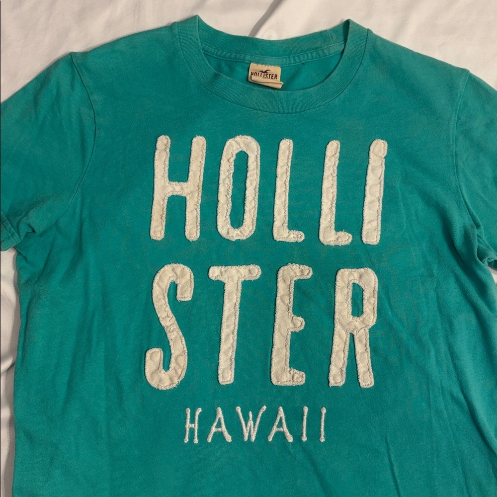 Y2K Hollister Bubble Letter Tee